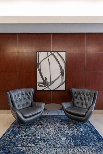 2701 Loker Ave W, Carlsbad, CA à louer - Hall d’entrée - Image 2 de 20