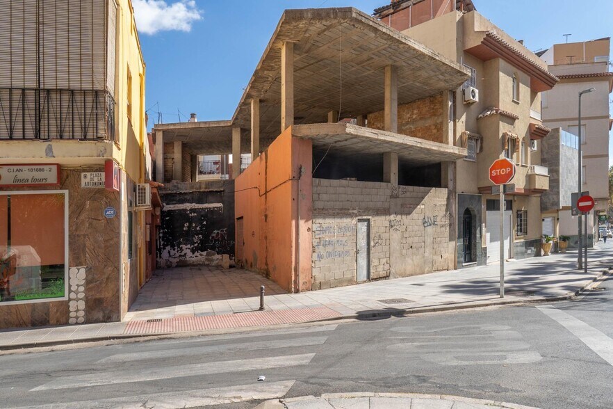 Calle Rambla de Capuchinos, 18, Motril, Granada à vendre - Photo du bâtiment - Image 3 de 11