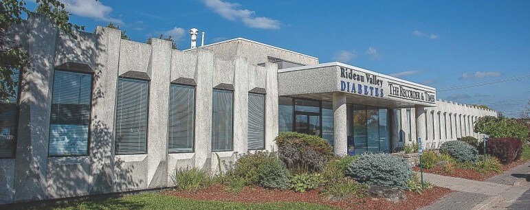2479 Parkedale Ave W, Brockville, ON à louer Photo du bâtiment- Image 1 de 15