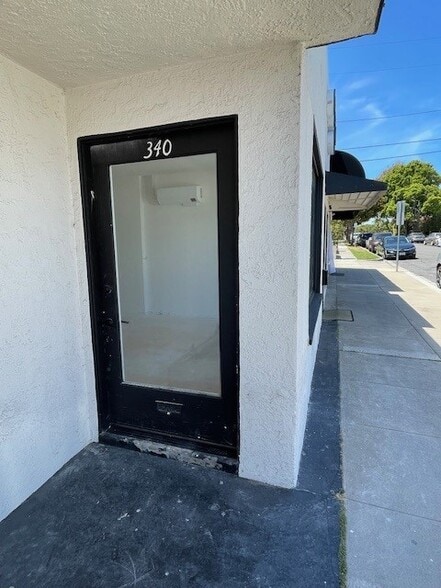3701-3711 E Coast Hwy, Corona Del Mar, CA for lease - Building Photo - Image 3 of 7
