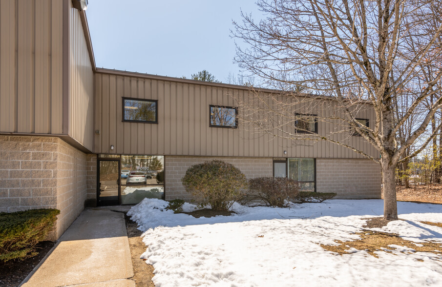 41 Industrial Park Dr, Exeter, NH for sale - Building Photo - Image 1 of 1