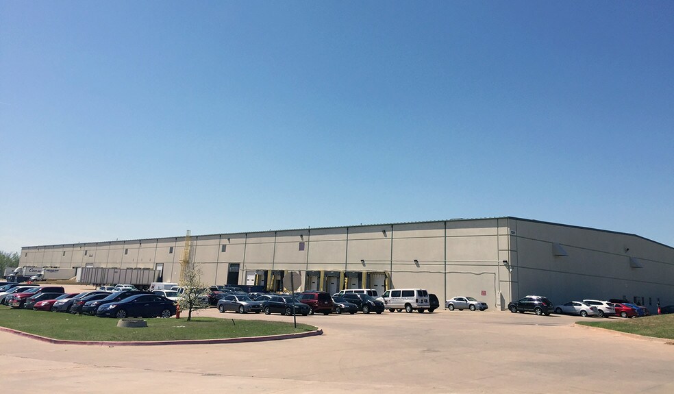 11301 Partnership Dr, Oklahoma City, OK à louer - Photo du bâtiment - Image 2 de 5