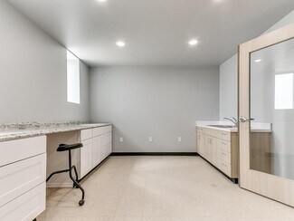 Plus de détails pour 505 NE 46th St, Oklahoma City, OK - Bureau à louer
