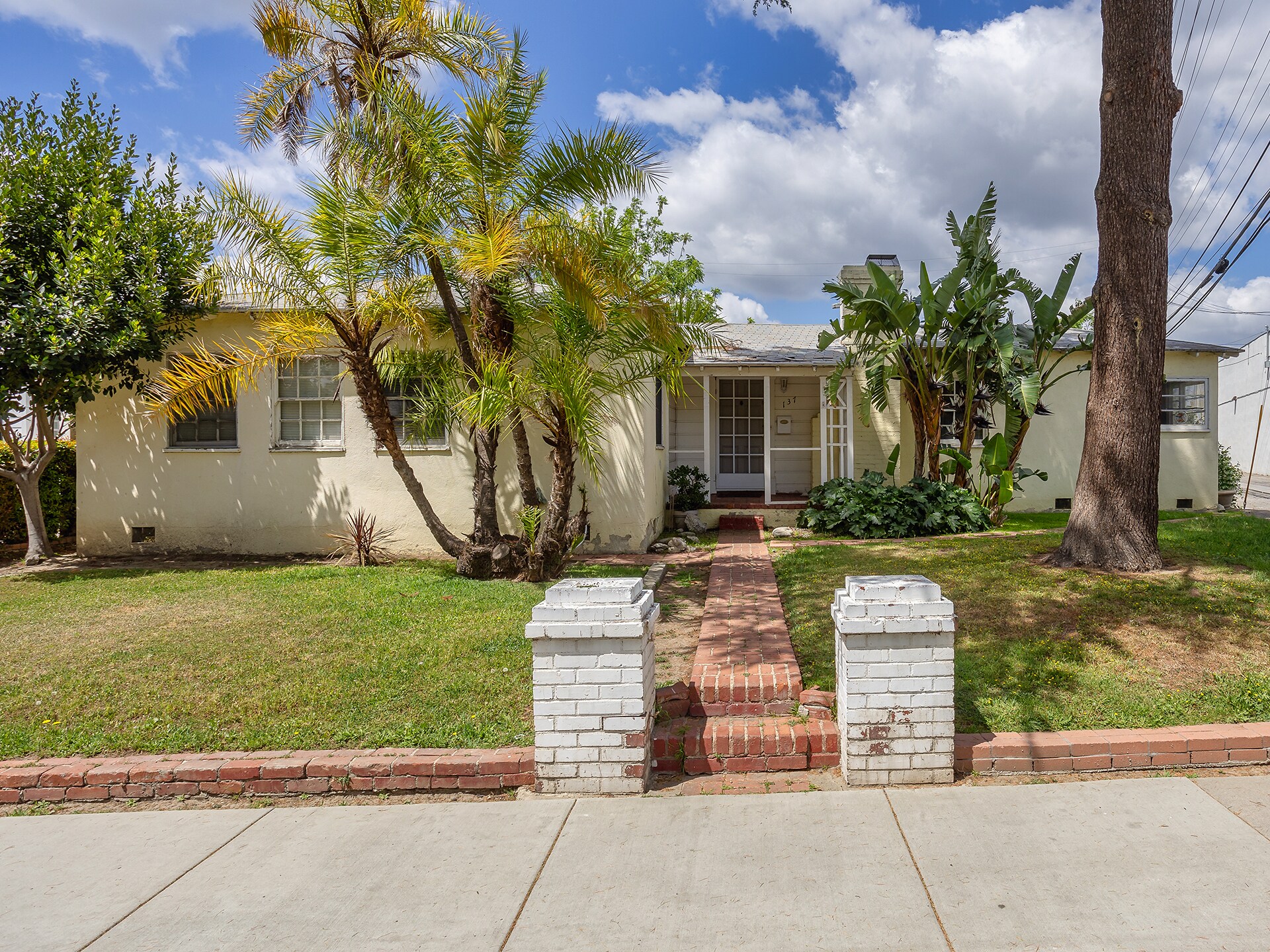 137 N Rose St, Burbank, CA à vendre Photo principale- Image 1 de 1