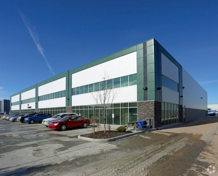 3912 56th Ave NW, Edmonton, AB for lease - Building Photo - Image 2 of 10