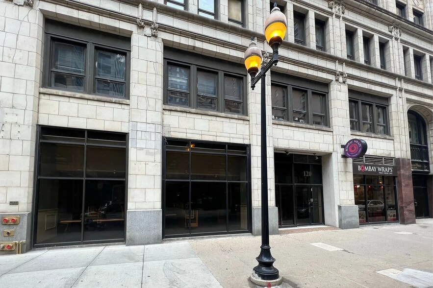 205 W Randolph St, Chicago, IL for lease - Building Photo - Image 1 of 8