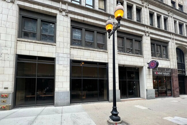 More details for 205 W Randolph St, Chicago, IL - Retail for Lease
