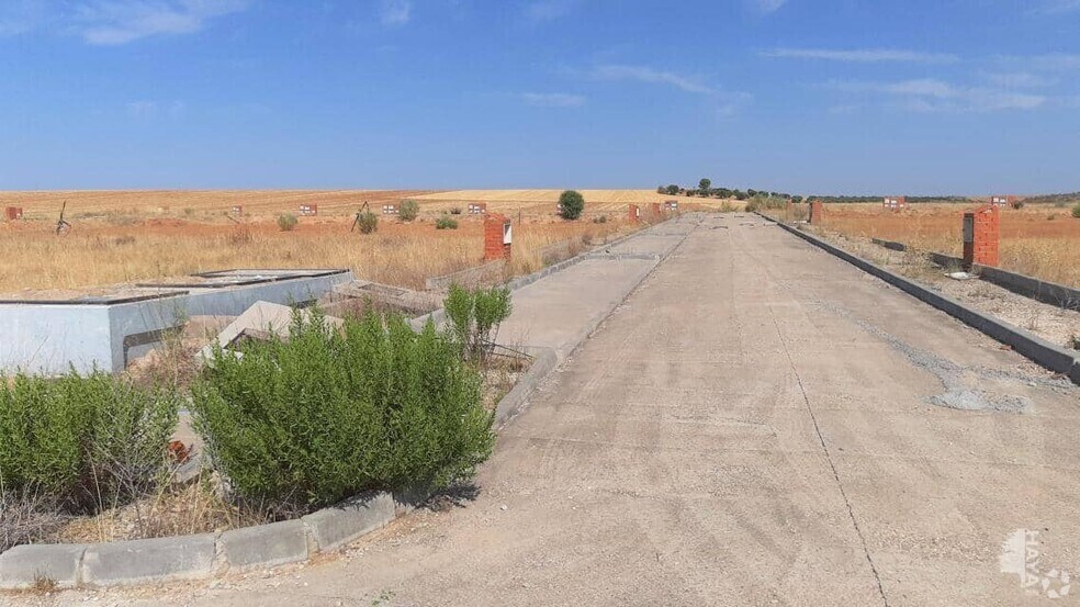 Calle de Mediterráneo, 3, Villanueva de la Torre, Guadalajara à vendre - Photo du bâtiment - Image 2 de 4