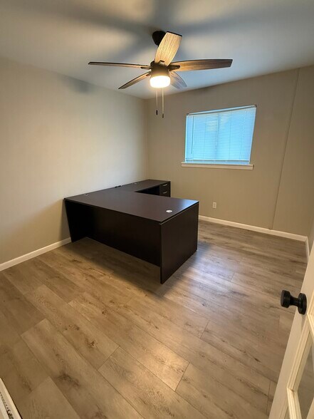 1401 Thompson Cir, Gardendale, AL for sale - Building Photo - Image 2 of 24