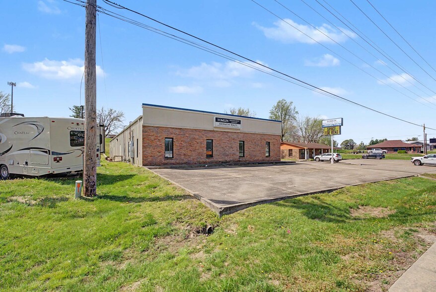 2737 E Jackson Blvd, Jackson, MO for lease - Building Photo - Image 1 of 13