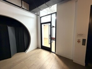 731 S Broadway, Los Angeles, CA for lease Interior Photo- Image 2 of 24