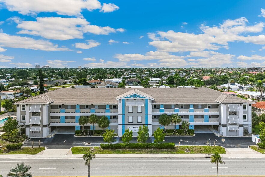 5126 Coronado Pky, Cape Coral, FL à vendre - Photo du bâtiment - Image 2 de 36