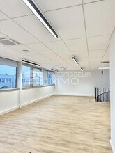 Flex in Sucy-en-Brie for lease Interior Photo- Image 2 of 3