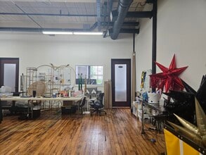 250 Commercial St, Manchester, NH for lease Interior Photo- Image 2 of 6