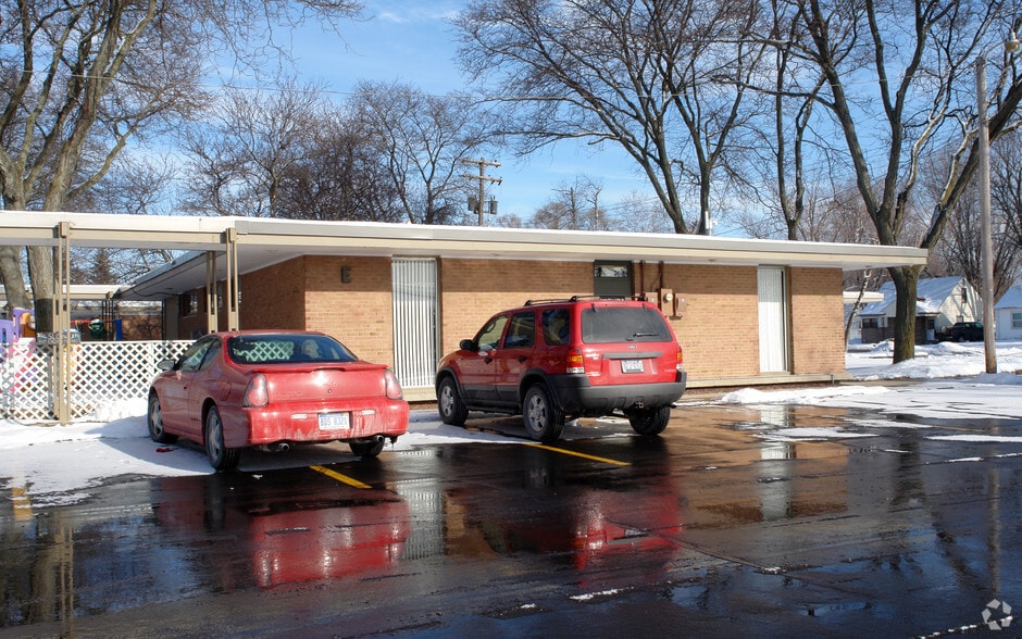 23023 Orchard Lake Rd, Farmington Hills, MI for lease - Primary Photo - Image 1 of 6