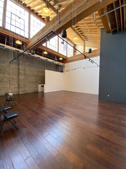 1330 NW Glisan St, Portland, OR à louer - Photo principale - Image 3 de 5