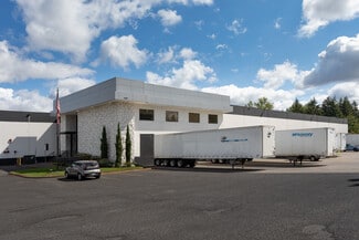 More details for 18285-18557 NE Halsey St, Portland, OR - Industrial for Lease