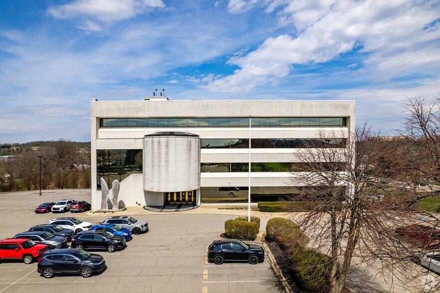 1225 Washington Pike, Bridgeville, PA à louer - Photo du bâtiment - Image 3 de 5