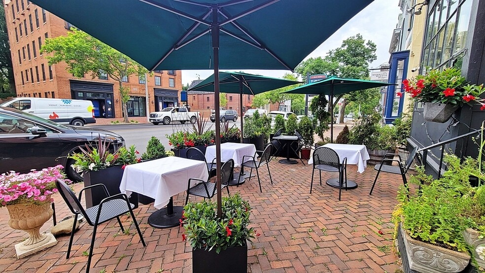 305 S Washington St, Alexandria, VA for lease - Building Photo - Image 3 of 21