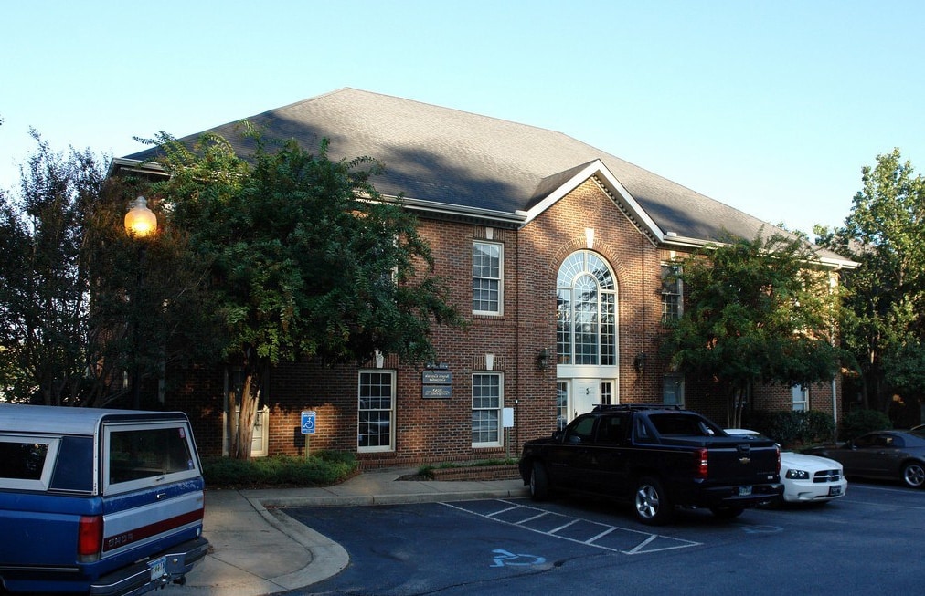 109C Laurens Rd, Greenville, SC for lease Primary Photo- Image 1 of 17