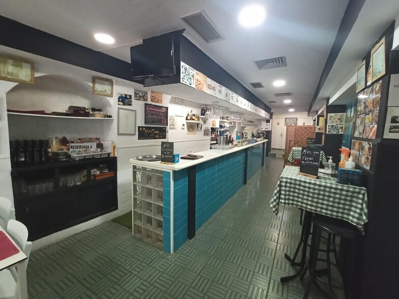 Retail in Cáceres, Cáceres for lease - Building Photo - Image 1 of 19