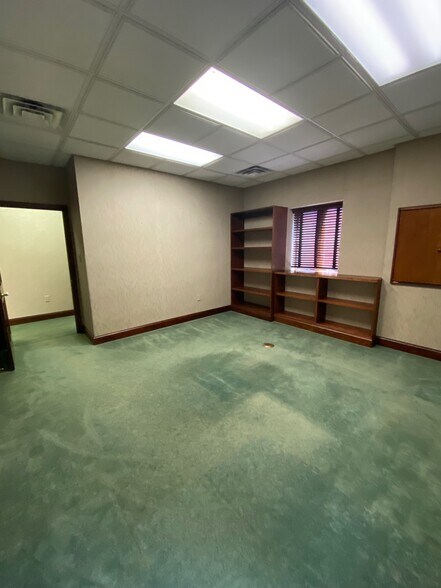 3757 Library Rd, Pittsburgh, PA à louer - Photo intérieure - Image 3 de 7