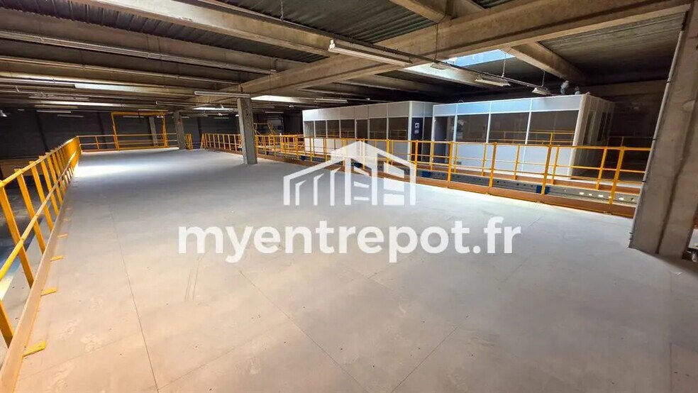 Flex dans Vitrolles à louer - Photo du bâtiment - Image 3 de 7