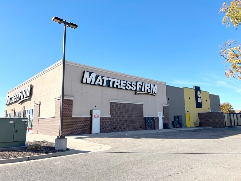 1710-1712 N Waldron St, Hutchinson, KS for lease - Building Photo - Image 3 of 4