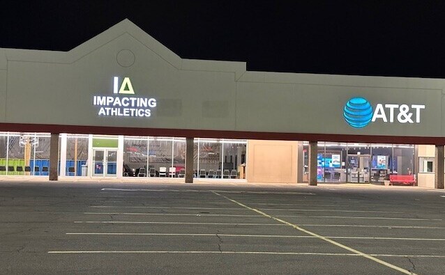 6000 Mahoning Ave, Youngstown, OH à louer - Photo du bâtiment - Image 3 de 11