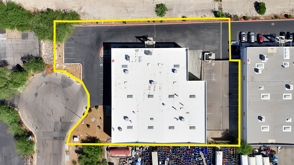 201 E Mayflower Ave, North Las Vegas, NV for lease - Building Photo - Image 3 of 9