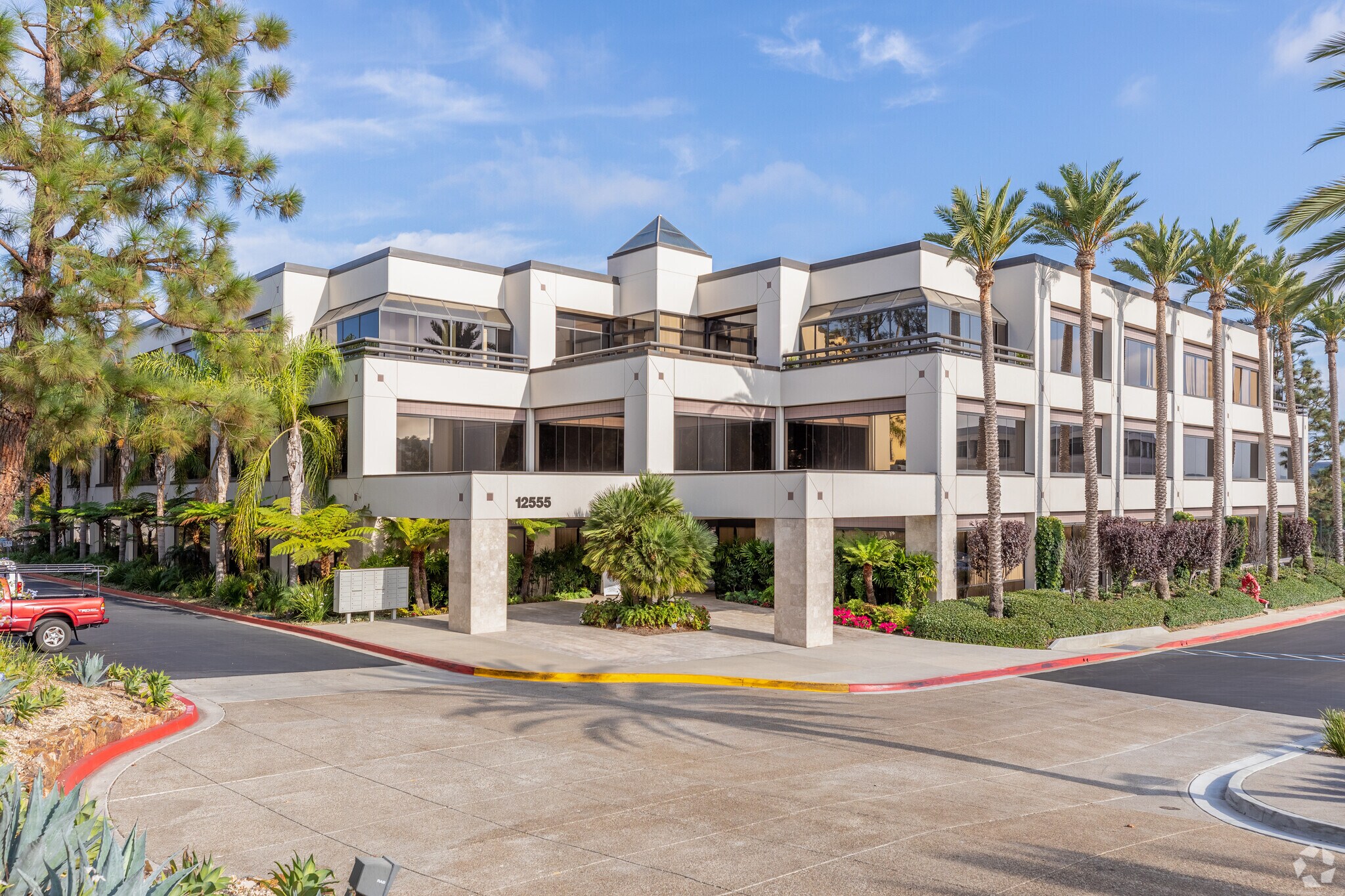 12555 High Bluff Dr, San Diego, CA à louer Photo du bâtiment- Image 1 de 23