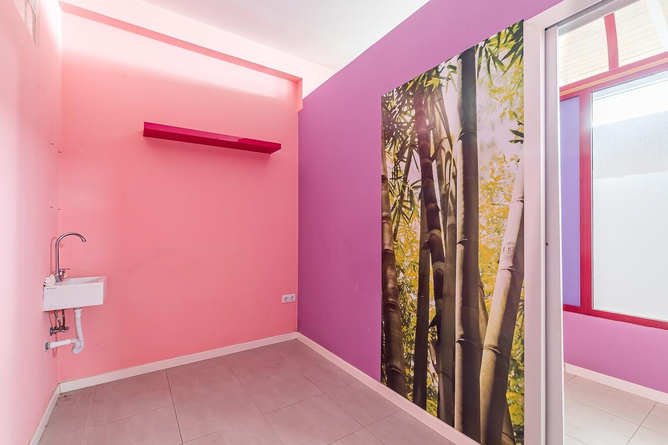 San Lorenzo de El Escorial, MAD 28200 - Unit 1 - - Interior Photo - Image 2 of 3