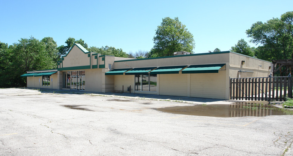 5225 NE Chouteau Tfwy, Kansas City, MO for lease - Primary Photo - Image 1 of 2