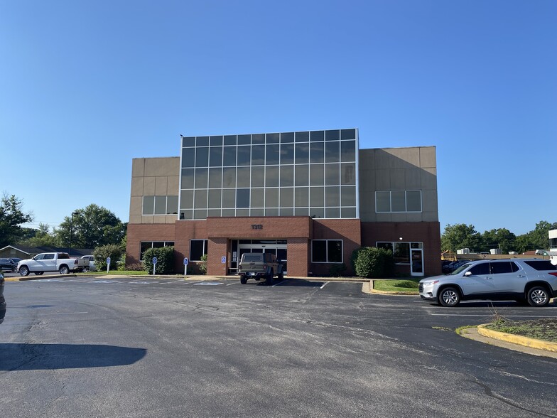 1312 Professional Blvd, Evansville, IN for lease - Building Photo - Image 1 of 51
