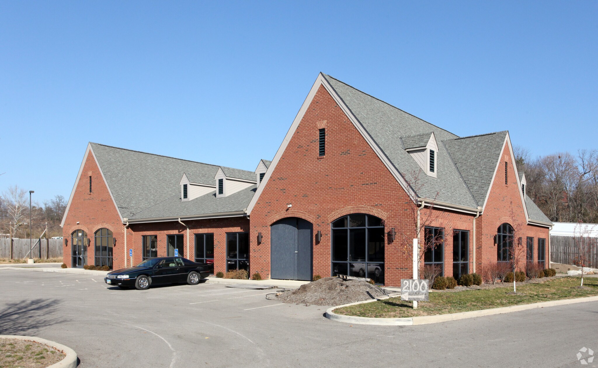 2100 Marble Cliff Office Park Dr, Columbus, OH à vendre Photo du bâtiment- Image 1 de 11