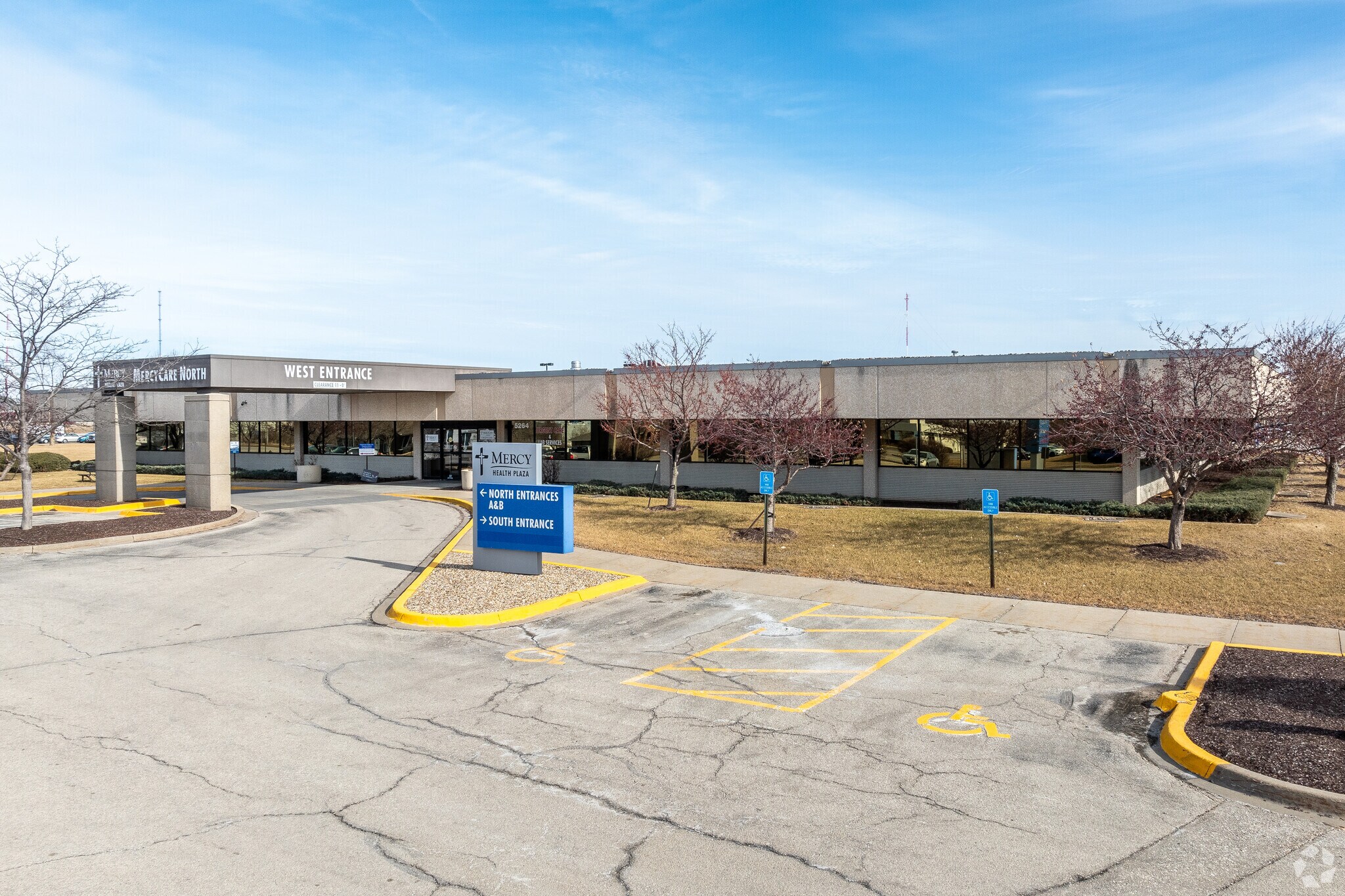 5264 Council St NE, Cedar Rapids, IA for lease Primary Photo- Image 1 of 6