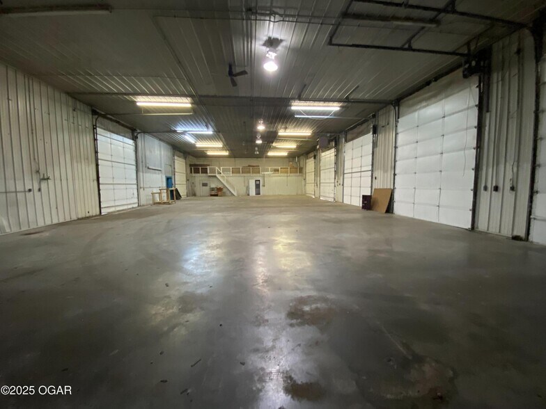 8443 7th st, Joplin, MO à louer - Photo du bâtiment - Image 2 de 3