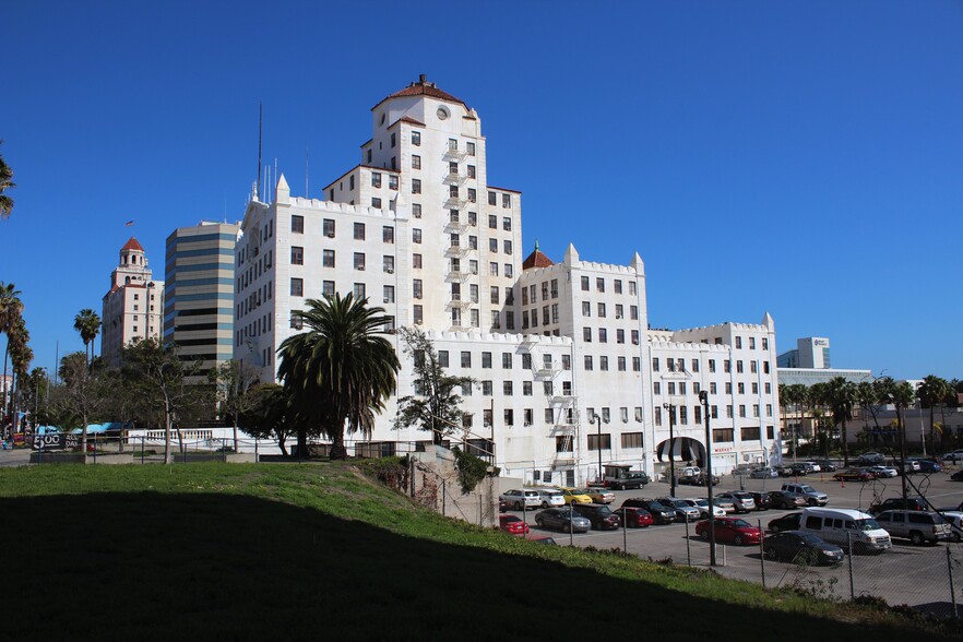 110 W Ocean Blvd, Long Beach, CA à louer - Photo du bâtiment - Image 3 de 3