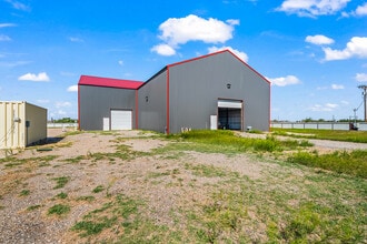1809 114 Hwy, Levelland, TX for lease Interior Photo- Image 2 of 33