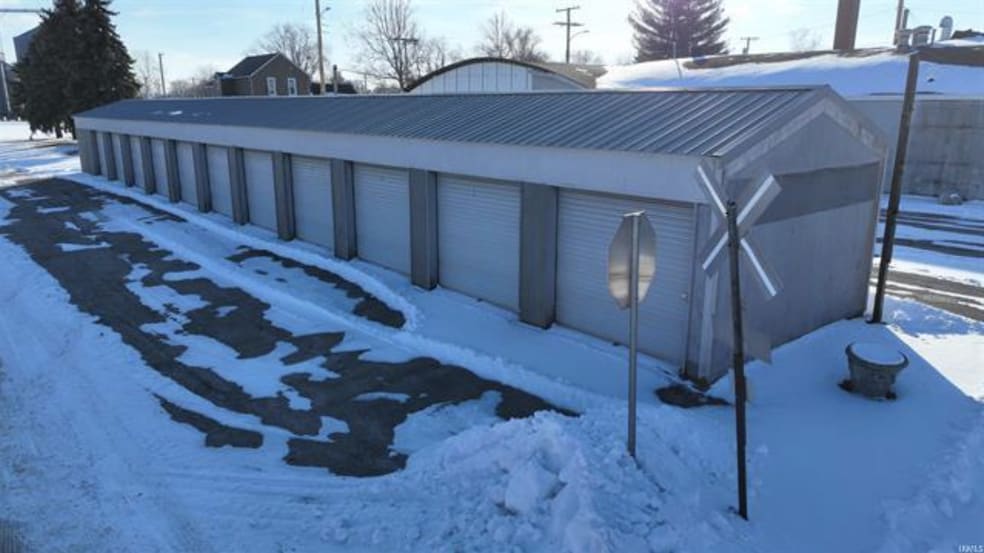 121 Railroad St, Medaryville, IN for sale - Building Photo - Image 2 of 3