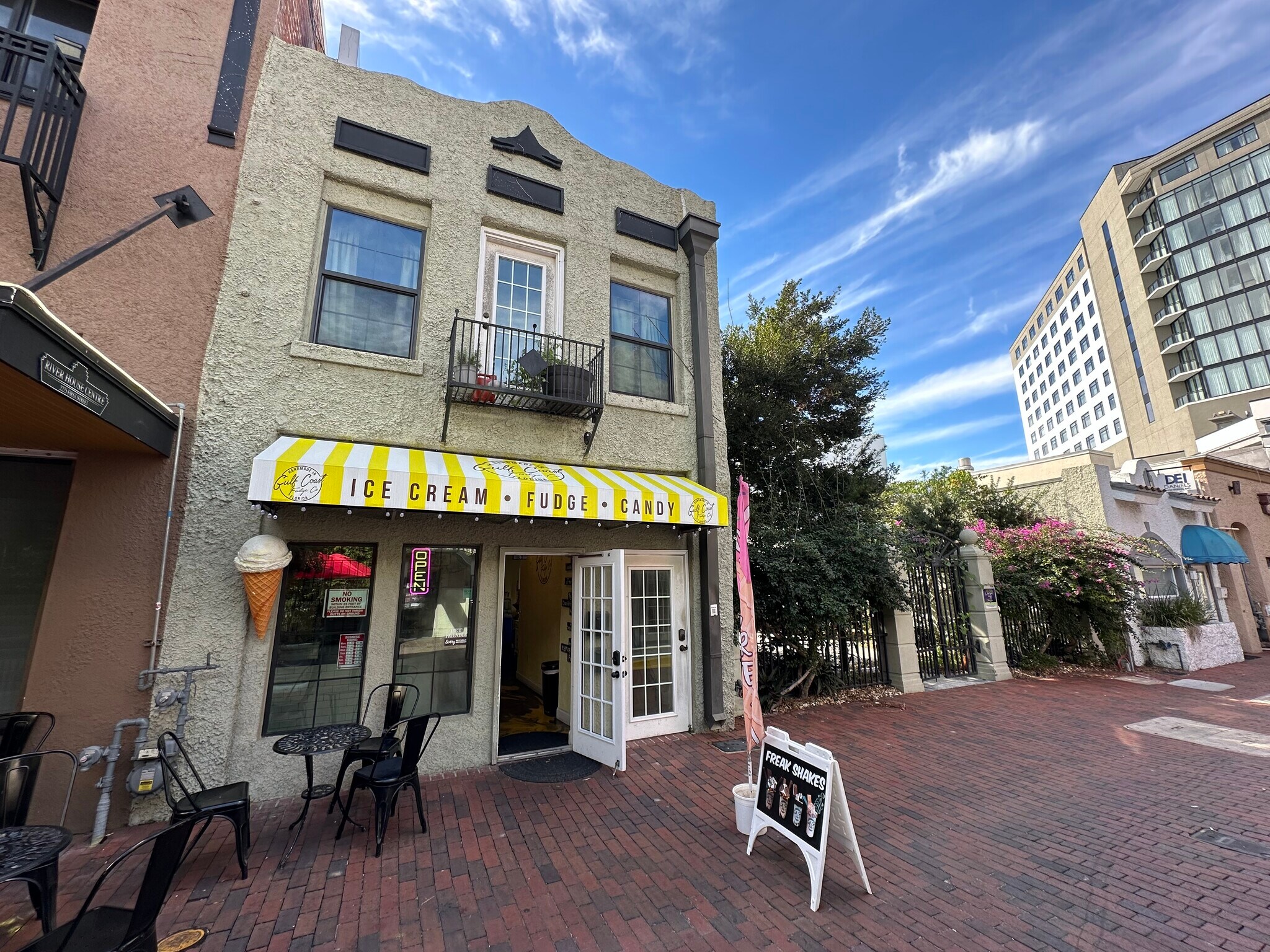 1412-1414 Bayview Ct, Fort Myers, FL for lease Primary Photo- Image 1 of 7