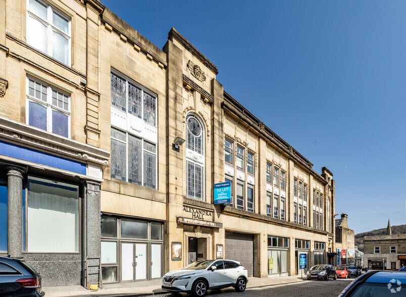 34-40 Commercial St, Halifax for lease - Building Photo - Image 2 of 4