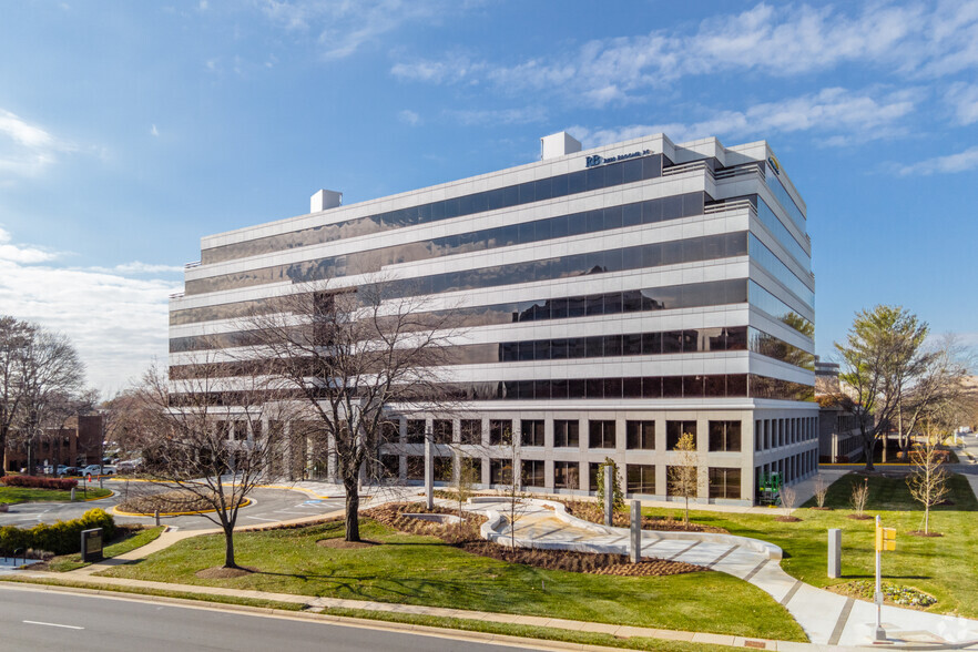 1900 Gallows Rd, Vienna, VA for lease - Building Photo - Image 1 of 20