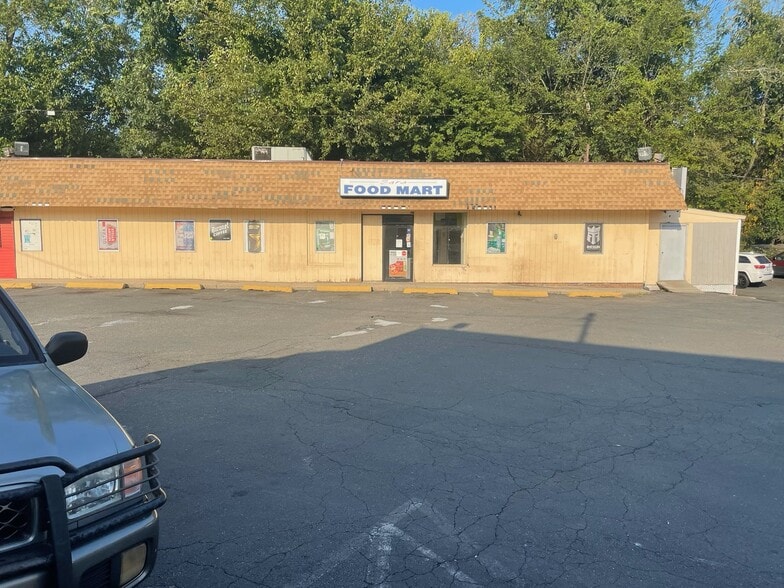 604 N Main St, Port Chester, NY for lease - Building Photo - Image 1 of 3