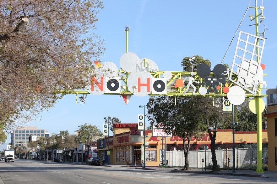 4900 Lankershim Blvd, North Hollywood, CA à vendre - Photo du bâtiment - Image 3 de 43