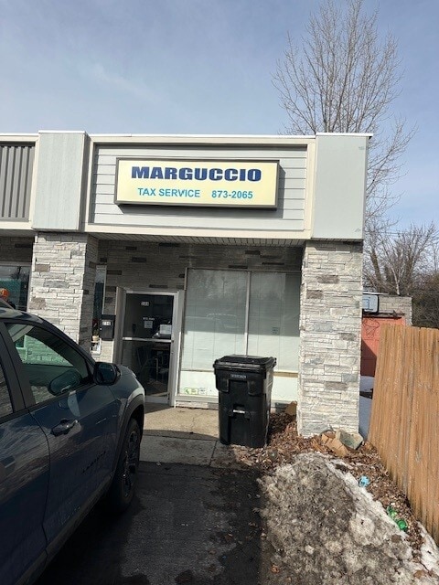 220 Highland Pky, Tonawanda, NY for lease Primary Photo- Image 1 of 7