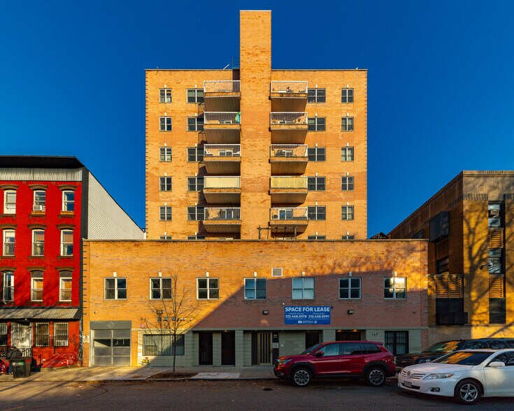 145-149 Maujer St, Brooklyn, NY for lease - Building Photo - Image 1 of 7