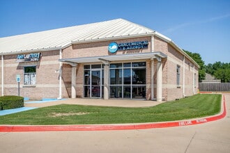 663-671 NE Alsbury Blvd, Burleson, TX for lease Interior Photo- Image 1 of 19