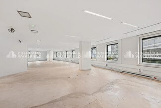 More details for 16 Rue Hoche, Puteaux - Office for Sale