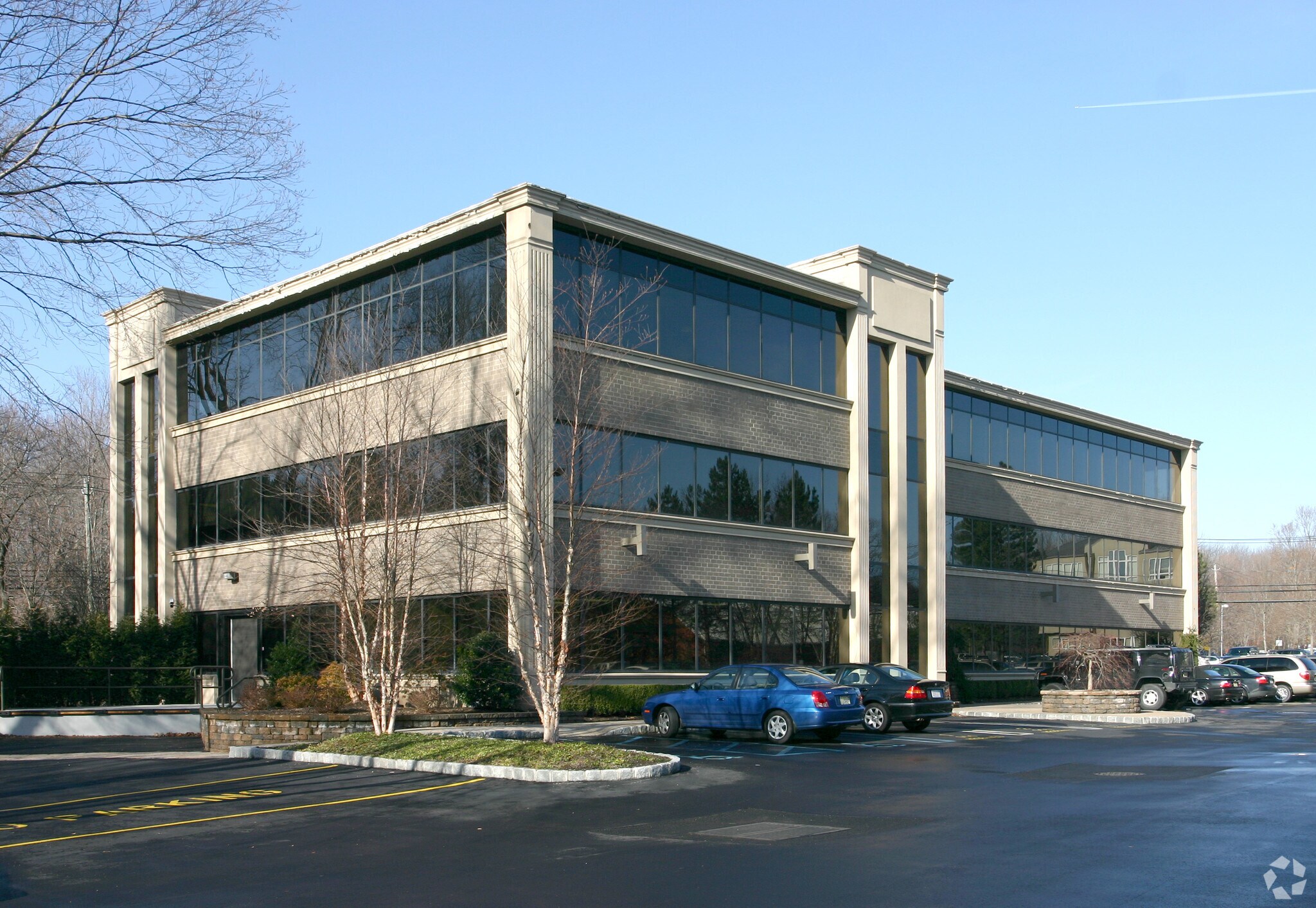 1000 Wyckoff Ave, Mahwah, NJ à louer Photo du bâtiment- Image 1 de 13